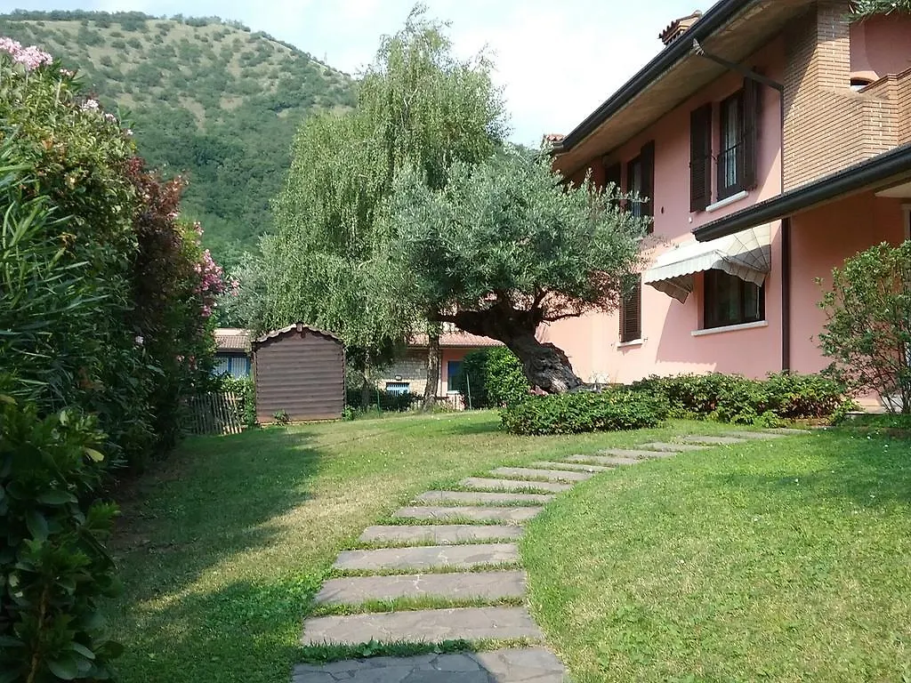 Bed And Breakfast Villa Rosa Concesio Bed & Breakfast